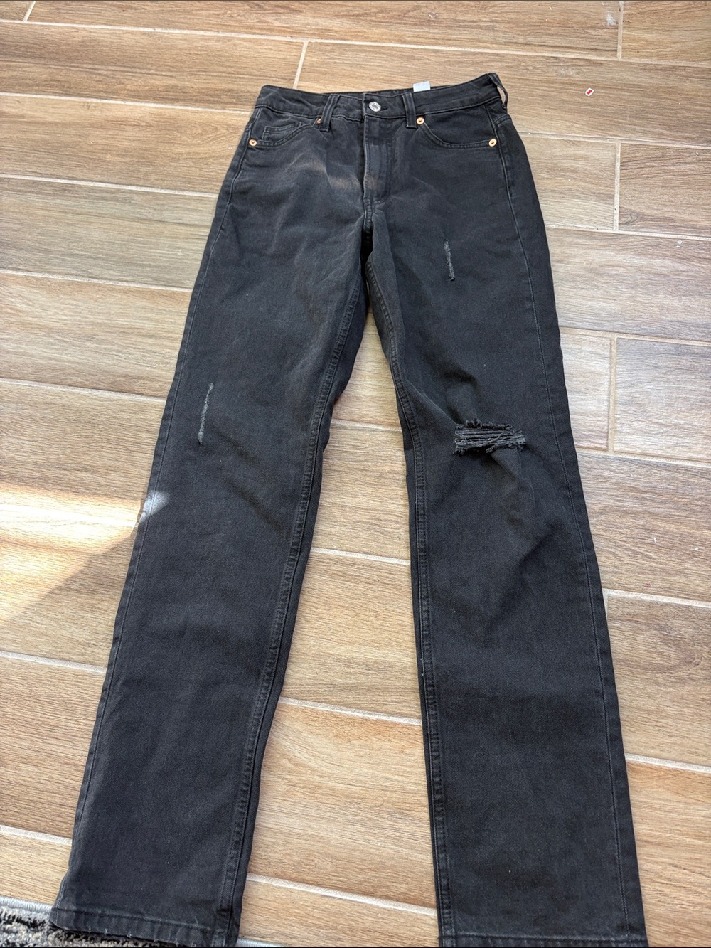Black Distressed Women’s Jeans